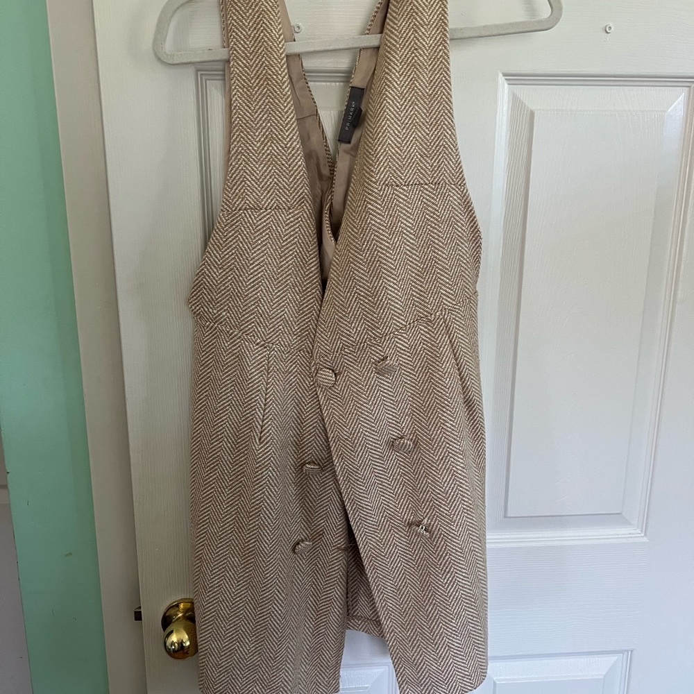 Dress from Primark. Size US: 10
